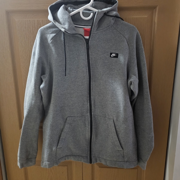 Nike Men's Gray Hoodie Sweater - Picture 2 of 5
